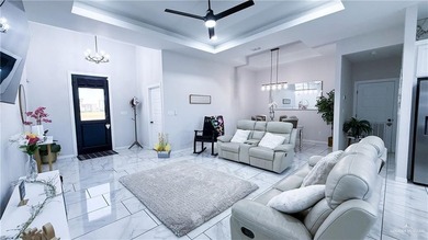 Stunning golf-course home located in a highly sought-after - photo 6