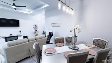 Stunning golf-course home located in a highly sought-after - photo 10