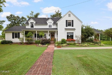 Welcome to this beautifully preserved Tennessee farmhouse - photo 2