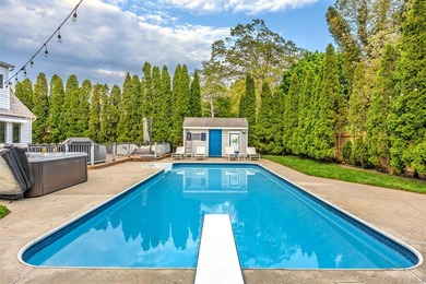 This beautiful and expansive 2,500 sqft 3 bedroom, 3 bath Farm - photo 1