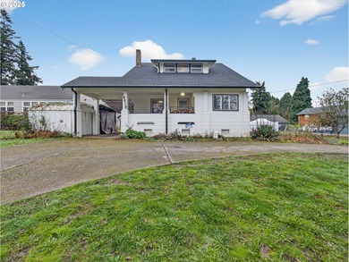 Willamette River - Clackamas County Home For Sale in Milwaukie Oregon