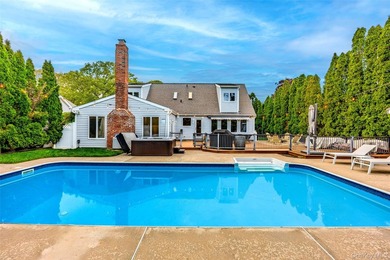This beautiful and expansive 2,500 sqft 3 bedroom, 3 bath Farm - photo 2