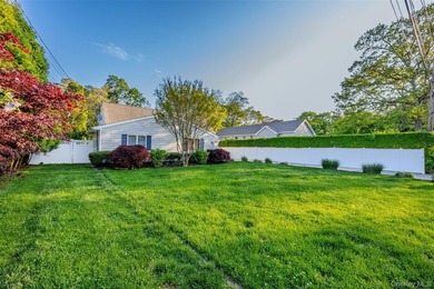 This beautiful and expansive 2,500 sqft 3 bedroom, 3 bath Farm - photo 10