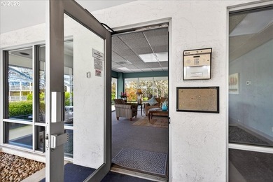 Welcome home to this move-in ready top-floor condo ideally - photo 30