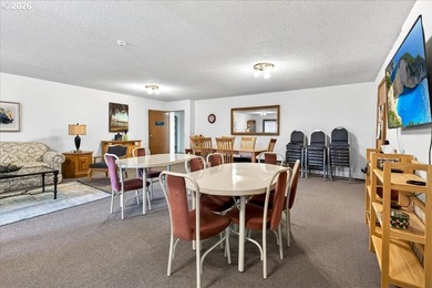 Welcome home to this move-in ready top-floor condo ideally - photo 32