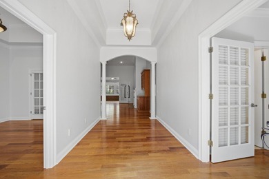 THIS HOME IS UNDER CONTRACT WITH 72 HR KICK OUT CLAUSE Beautiful - photo 5