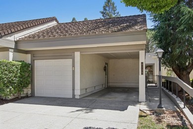 Rare single-level townhouse with no residence above or below in - photo 37