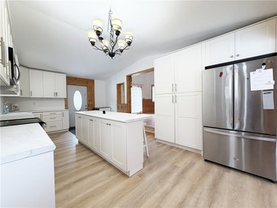 Welcome to this beautifully updated 3-bedroom, 2-bath home set - photo 4