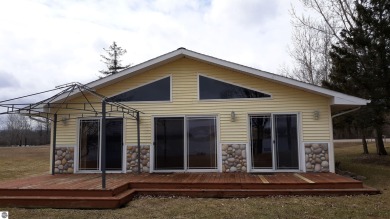 Hardwood Lake Home For Sale in Prescott Michigan