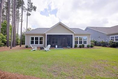 Tucked away on a quiet cul-de-sac street in one of Hampton - photo 24