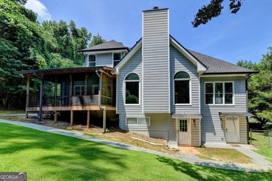 Elegant fully renovated Ranch Style house, ready to move in - photo 3
