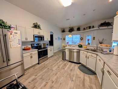 This freshly painted spacious pool home sits on a corner lot - photo 15