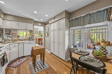 Welcome to 2 Andrews Way, a beautifully maintained retreat - photo 17