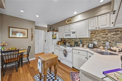 Welcome to 2 Andrews Way, a beautifully maintained retreat - photo 18