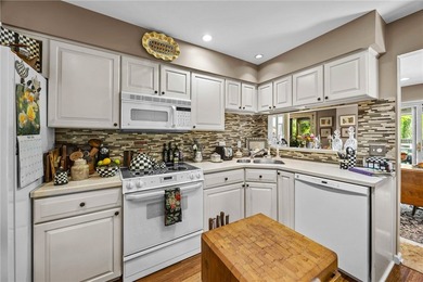 Welcome to 2 Andrews Way, a beautifully maintained retreat - photo 19