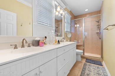 Experience coastal luxury and effortless living in The Gallery - photo 21