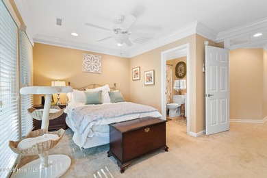 Experience coastal luxury and effortless living in The Gallery - photo 25