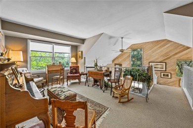 Welcome to 2 Andrews Way, a beautifully maintained retreat - photo 30
