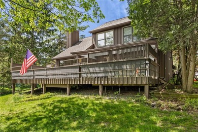 Welcome to 2 Andrews Way, a beautifully maintained retreat - photo 37