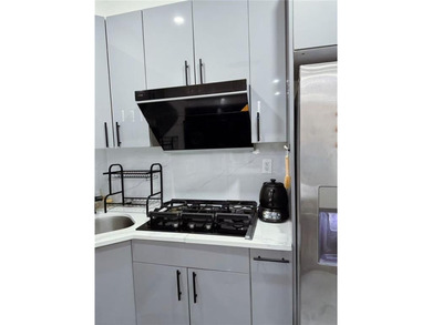 A Spacious 2 Bedrooms 1 Bathroom In Sunset Park Brooklyn. It Was - photo 9