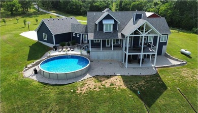 Turnkey Ozarks Estate is just minutes from the Lakes! This - photo 10