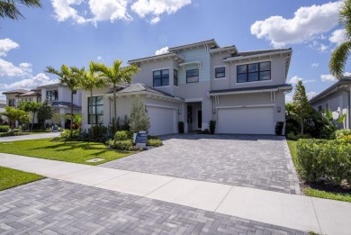 Lake Home For Sale in Palm Beach Gardens, Florida
