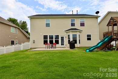 Come see your new home located in the great community of - photo 2