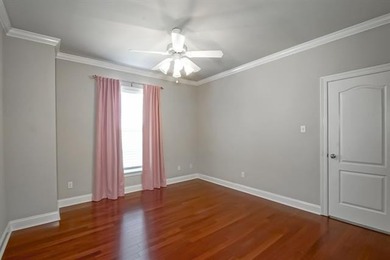REDUCED: This is a fabulous home in an incredible neighborhood - photo 20