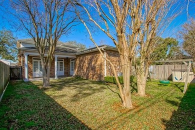 REDUCED: This is a fabulous home in an incredible neighborhood - photo 27