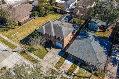 REDUCED: This is a fabulous home in an incredible neighborhood - photo 29