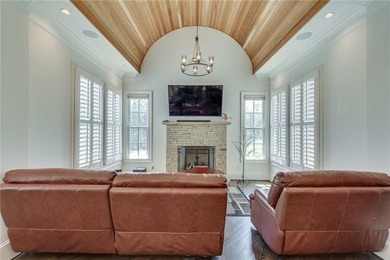 Elegant, custom built estate home on nearly 2 acres acres in - photo 30