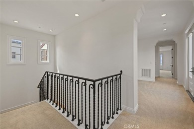 Experience the pinnacle of coastal luxury in the exclusive guard - photo 33