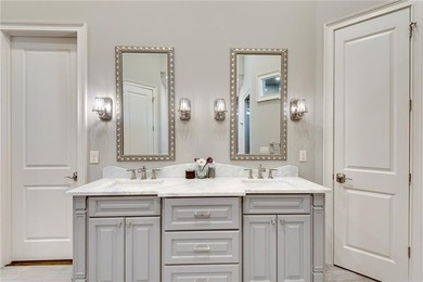 Elegant, custom built estate home on nearly 2 acres acres in - photo 36