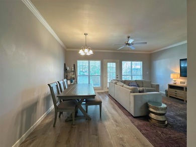 Located just off Main Street in Destin - this 3 bed, 2 bath - photo 9