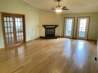 Lake Condo For Sale in Wisconsin Dells, Wisconsin