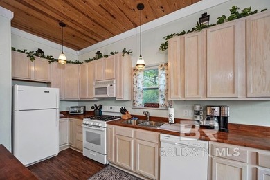 RARE ZERO-STAIR FORT MORGAN COTTAGE! Whether you're looking for - photo 7