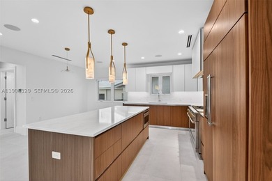 Magnificent newly constructed 5BR/5BA smart home in the heart of - photo 8