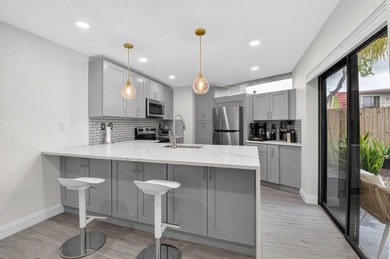 Beautiful and elegant 2-bedroom, 2.5-bath townhome in one of the - photo 11