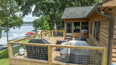 Great location, even better lake views! This move-in ready home - photo 15