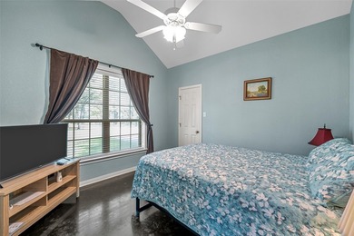 Gorgeous, move-in ready 2-bedroom, 2-bathroom home nestled near - photo 15