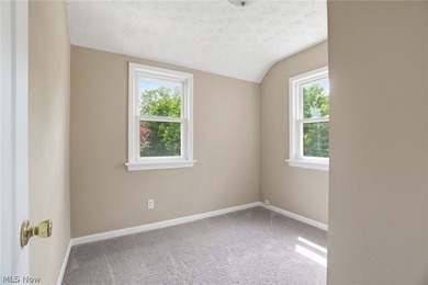 A Home That's Ready for Its Next Chapter There's something about - photo 16