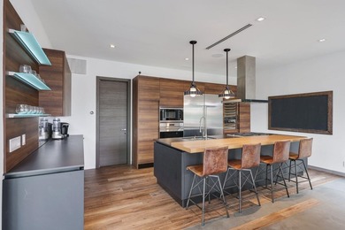 Stunning contemporary 5-bedroom + office waterfront residence - photo 16