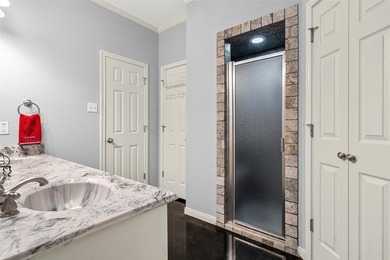 Gorgeous, move-in ready 2-bedroom, 2-bathroom home nestled near - photo 20
