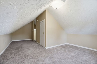 A Home That's Ready for Its Next Chapter There's something about - photo 24