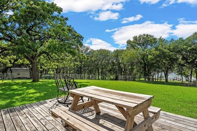 Gorgeous, move-in ready 2-bedroom, 2-bathroom home nestled near - photo 24