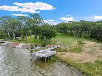 Gorgeous, move-in ready 2-bedroom, 2-bathroom home nestled near - photo 32