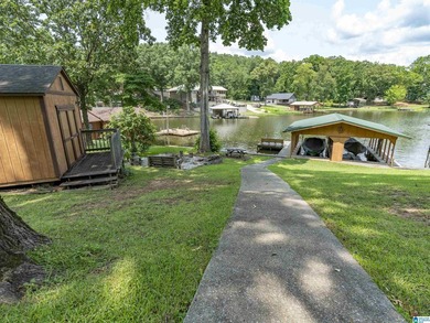 Great location, even better lake views! This move-in ready home - photo 37