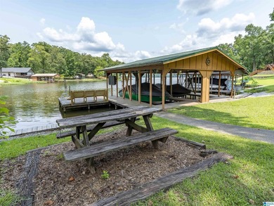 Great location, even better lake views! This move-in ready home - photo 41