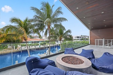 Stunning contemporary 5-bedroom + office waterfront residence - photo 43