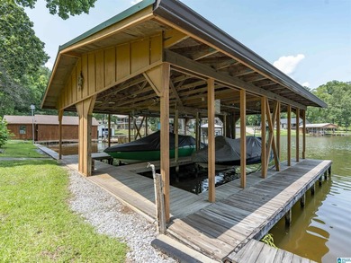 Great location, even better lake views! This move-in ready home - photo 44